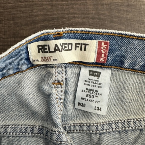 Levi's Strauss & Co. 550 Light Blue‎ Jeans Relaxed Fit Size 36W 34L - Picture 5 of 5